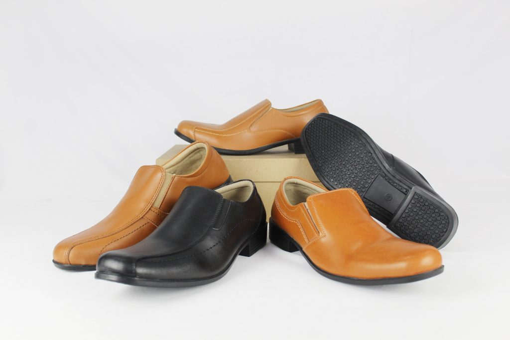 Sepatu Pantofel AE Series